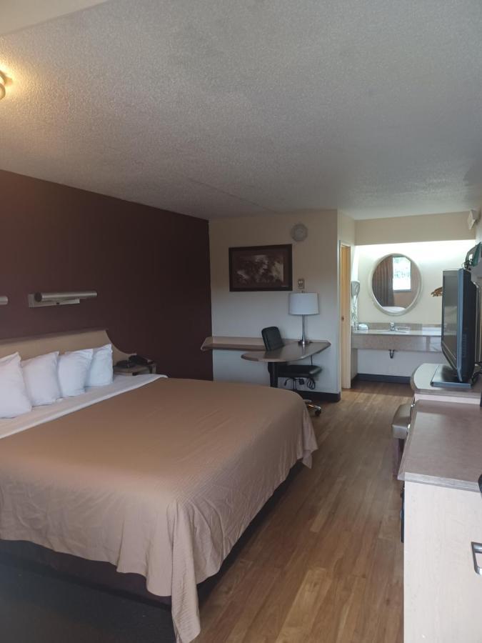 Red Oak Inn Belleville Ngoại thất bức ảnh