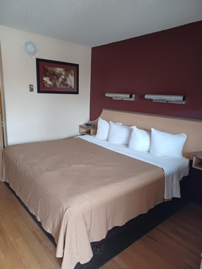 Red Oak Inn Belleville Ngoại thất bức ảnh